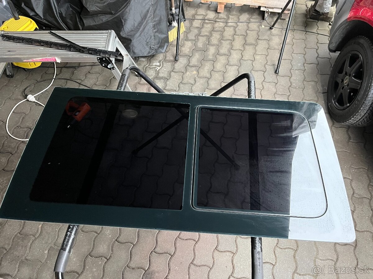 bočné sklo vw t5 posuvnom sklo ľavé -použité originál - 2