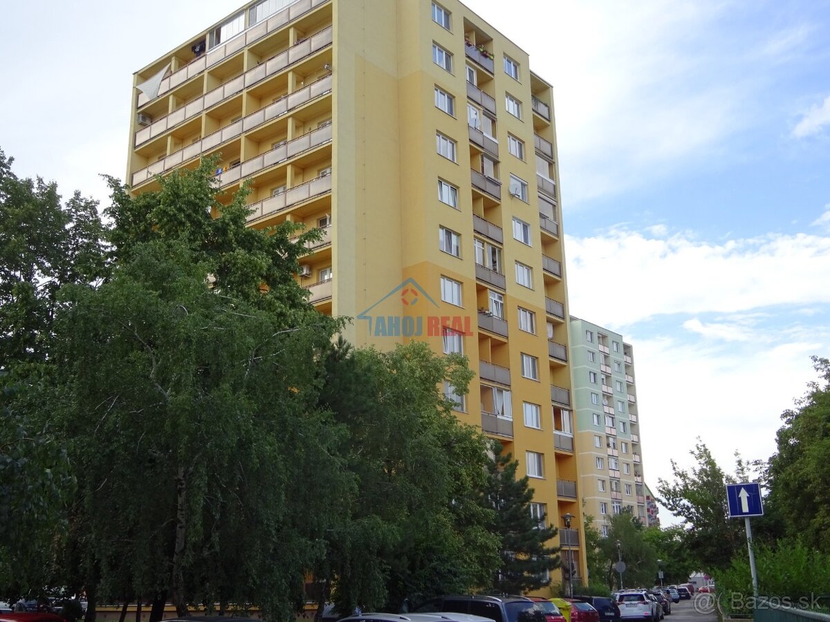 1- IZB BYT pri OC SLIMÁK a blízko POLUS, A&T - 2