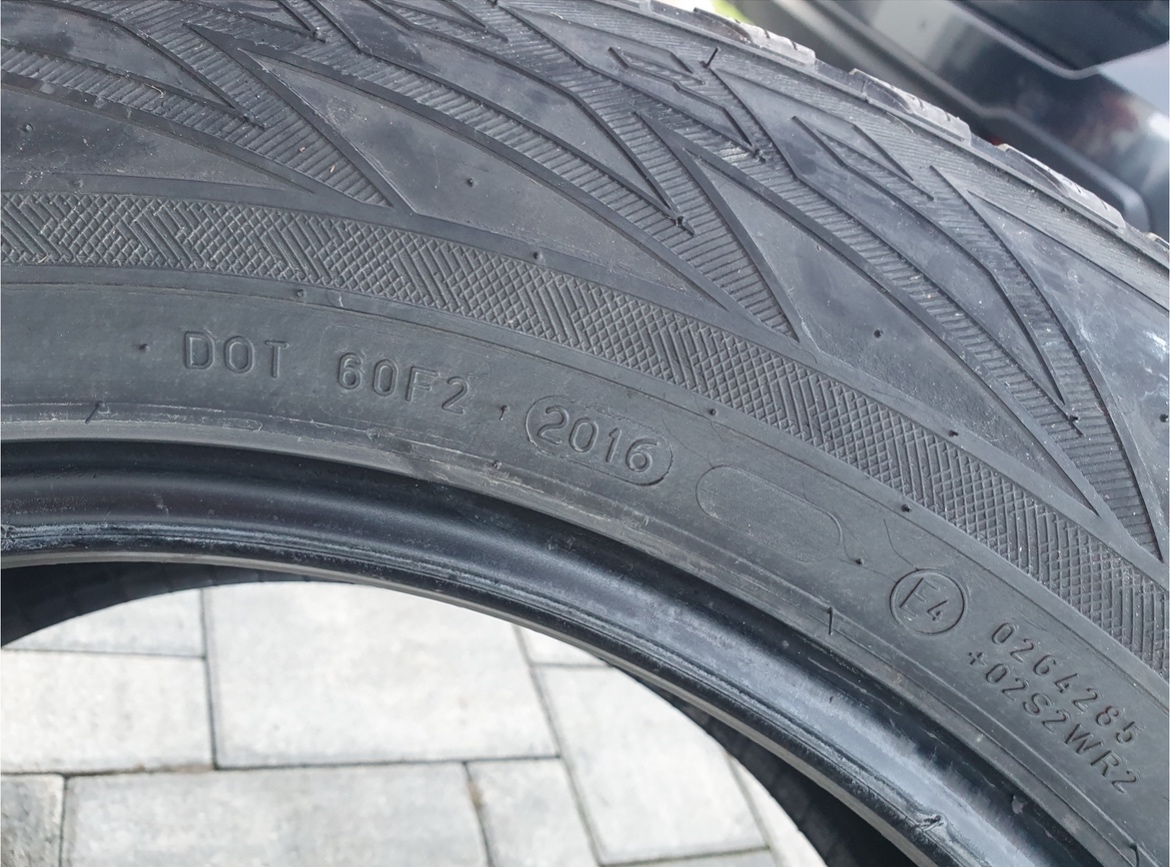 Zimne pneumatiky 225/60/17 NOKIAN - 2