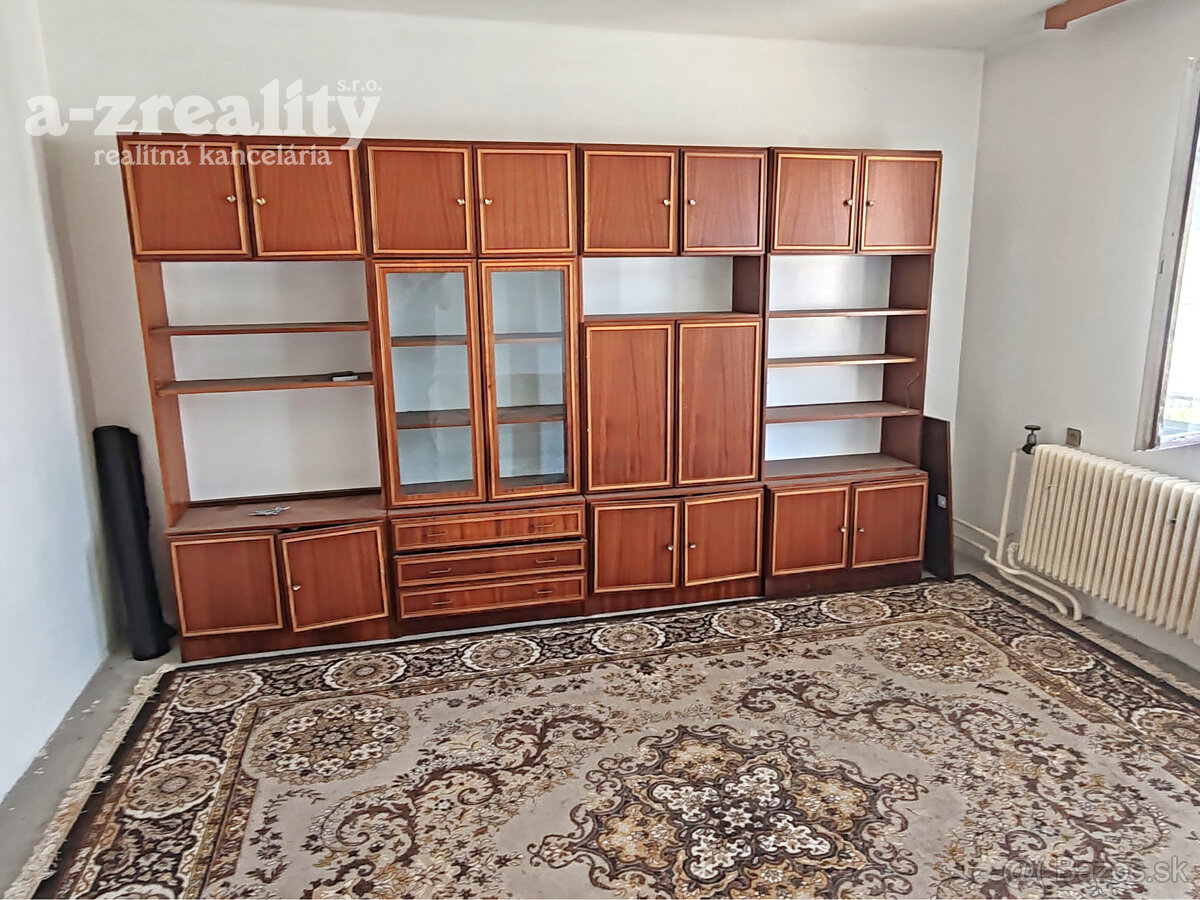 Ponúkame na predaj rodinný dom v obci Číčov - 2