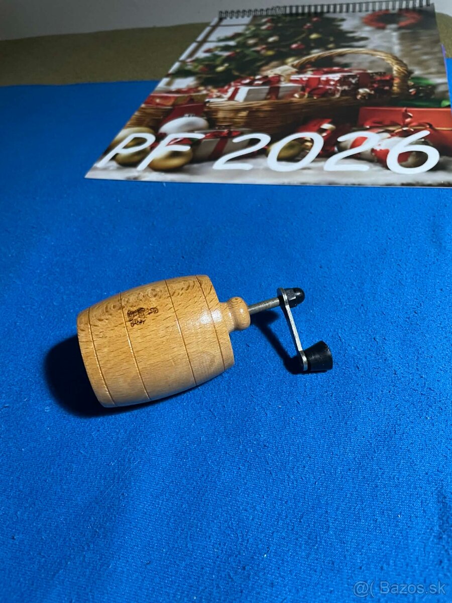 Mlynček na korenie. - 2