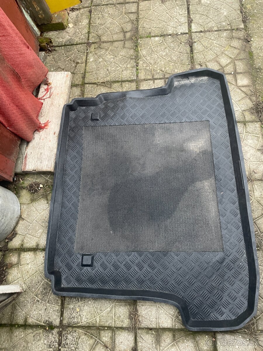 Predám vaničku do kufra – Škoda Octavia Combi II - 2