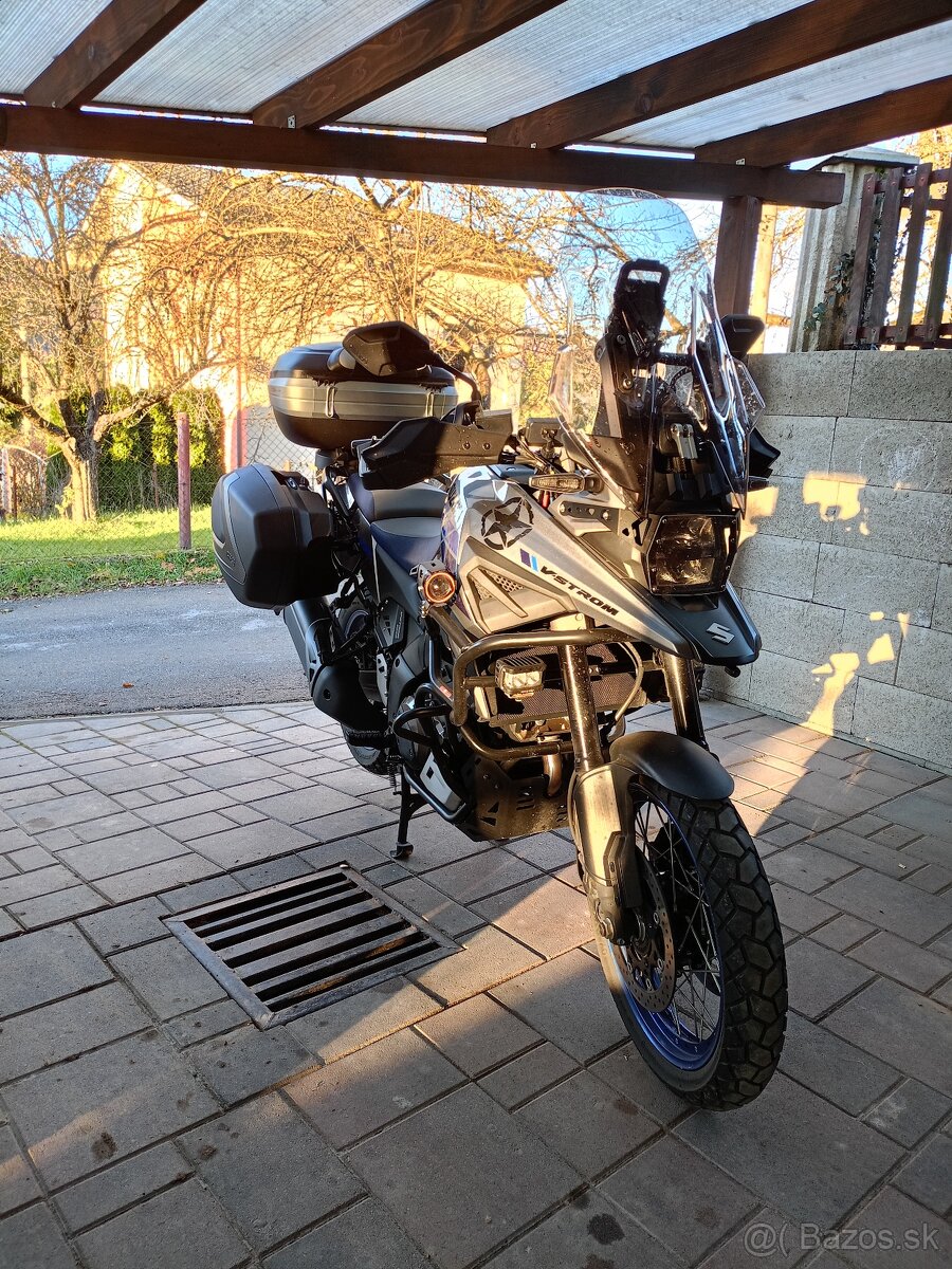 Suzuki V-strom 1050 DL - 2