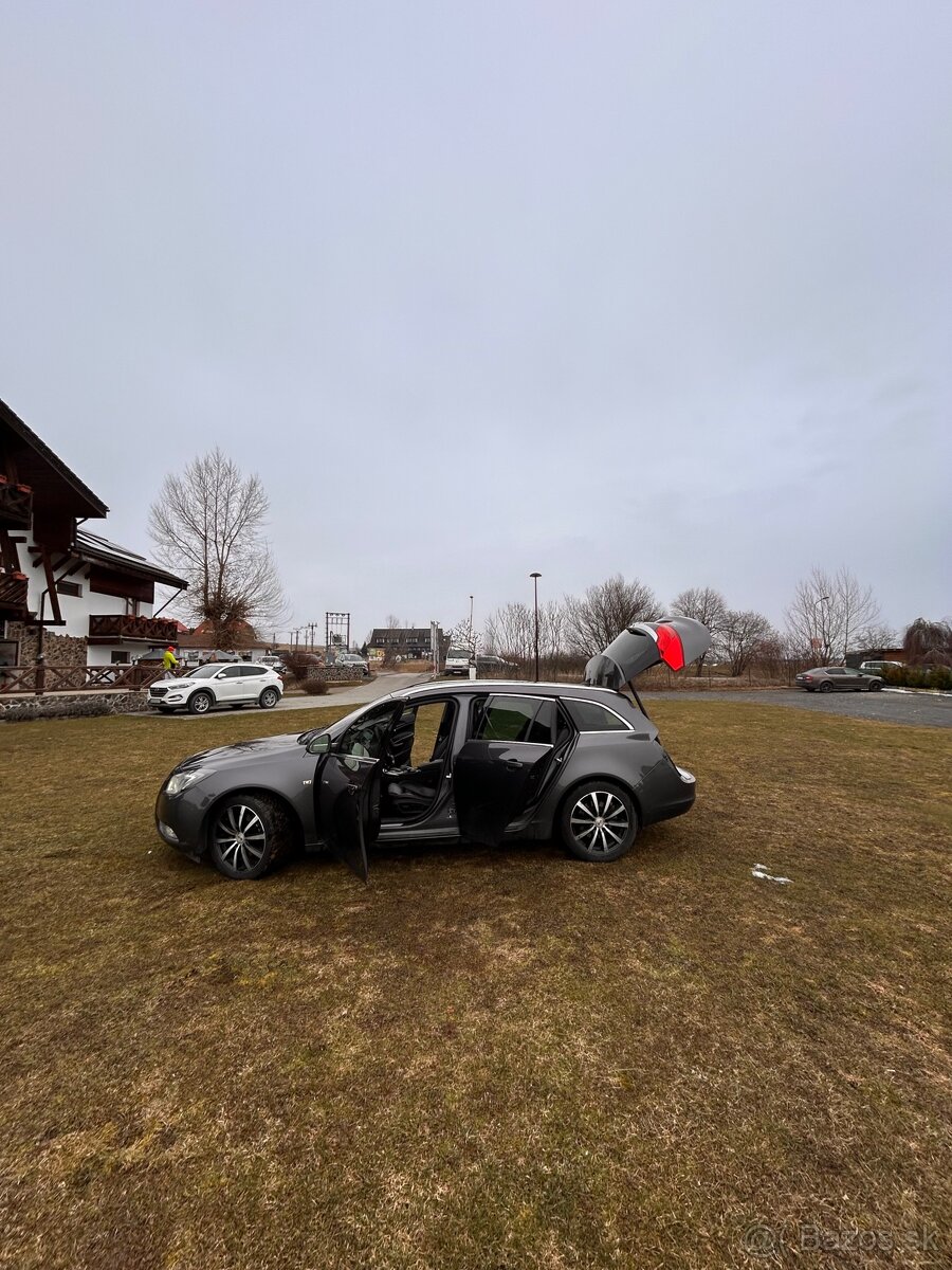 Opel insignia ST - 2