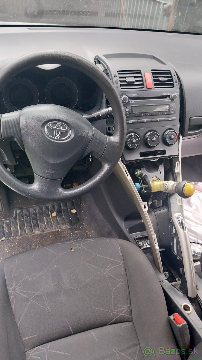 Toyota Auris - 2