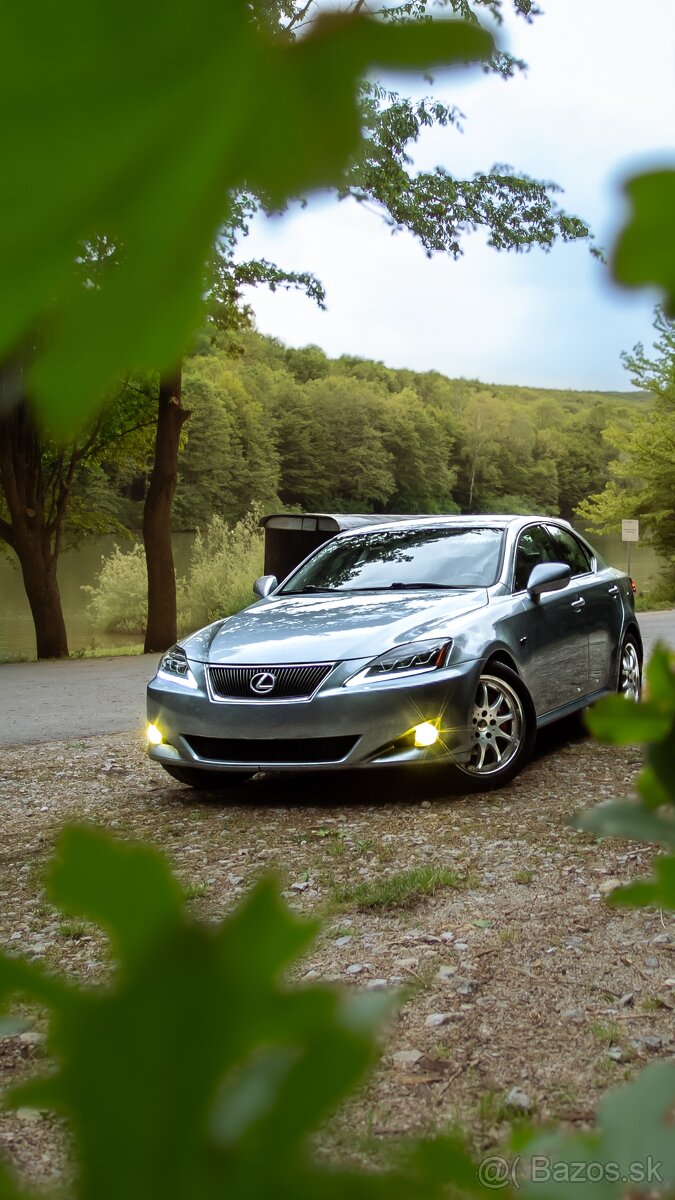 Lexus IS250 2.5 V6 / 6-st. Manuál - 2
