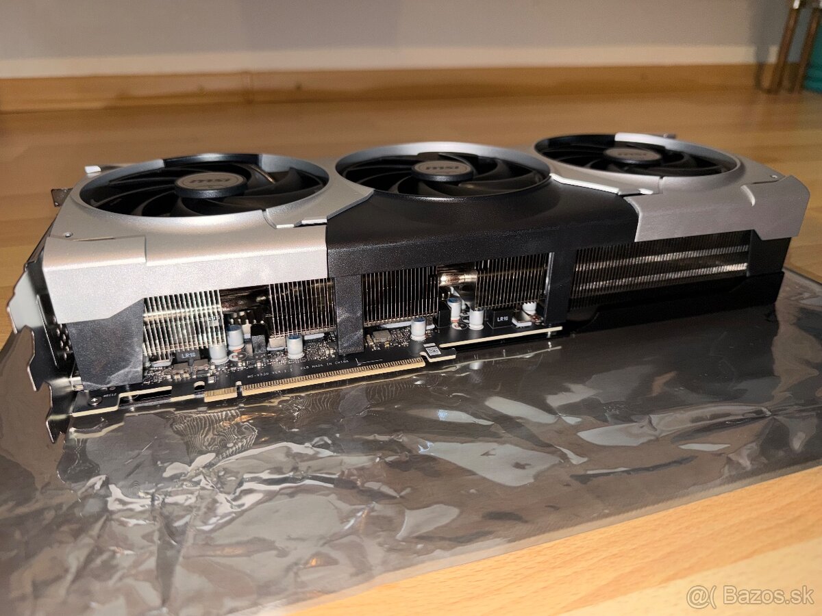 MSI GeForce RTX 5090 32GB VENTUS 3X OC - 2