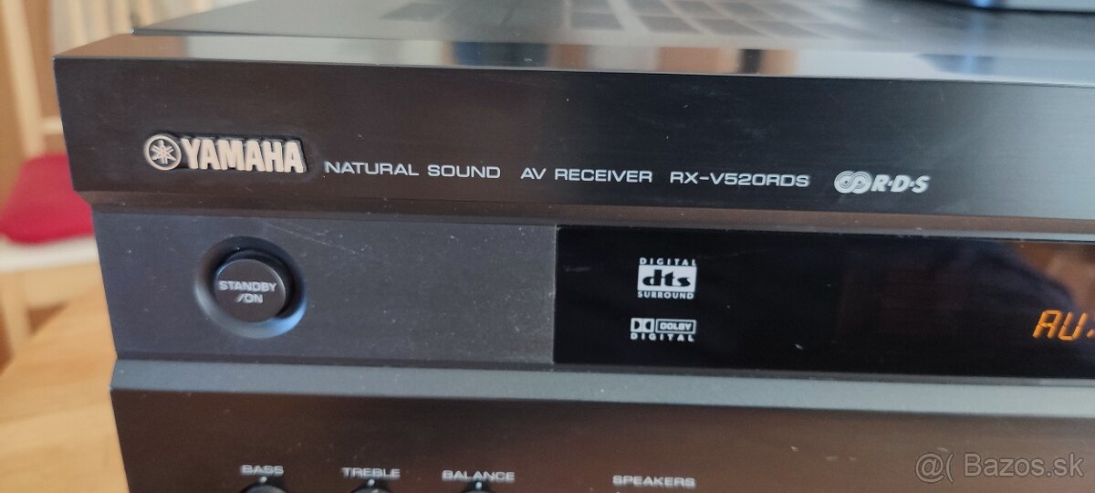 Predám 5.1 AV receiver Yamaha RX-V520 - 2