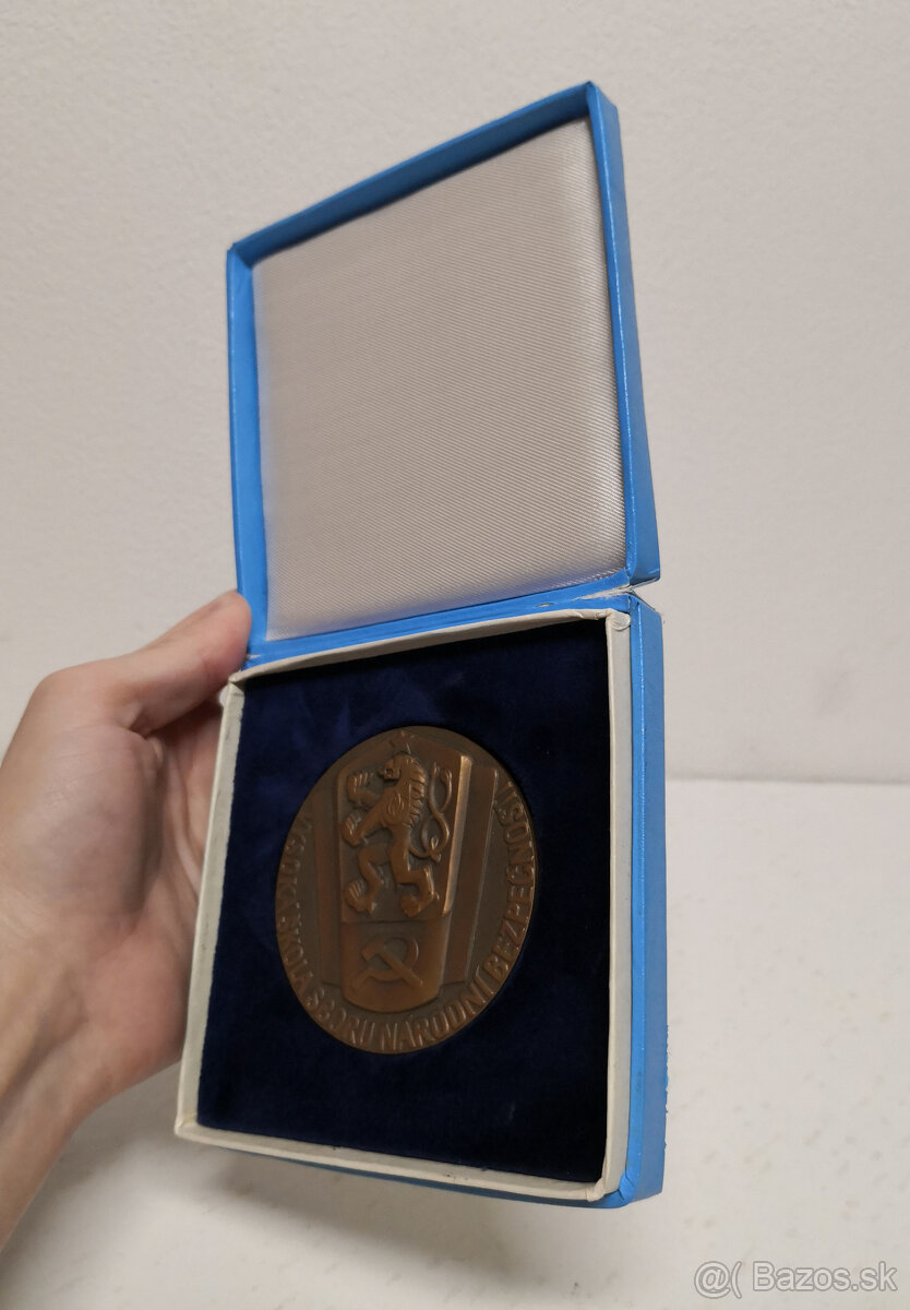 Plaketa - vysoká škola SNB - II fakulta - 2