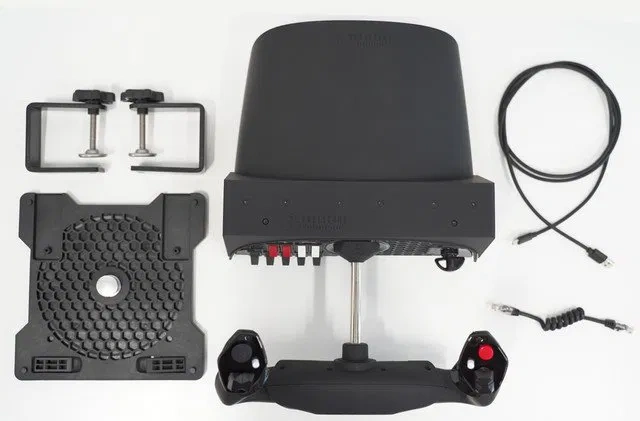 Honeycomb Alpha Yoke a Honeycomb Bravo Throttle Quadrant - 2