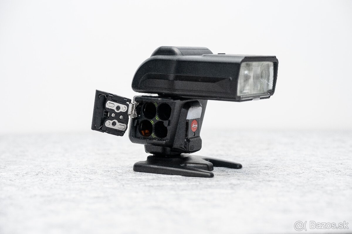 Leica SF60 blesk - 2