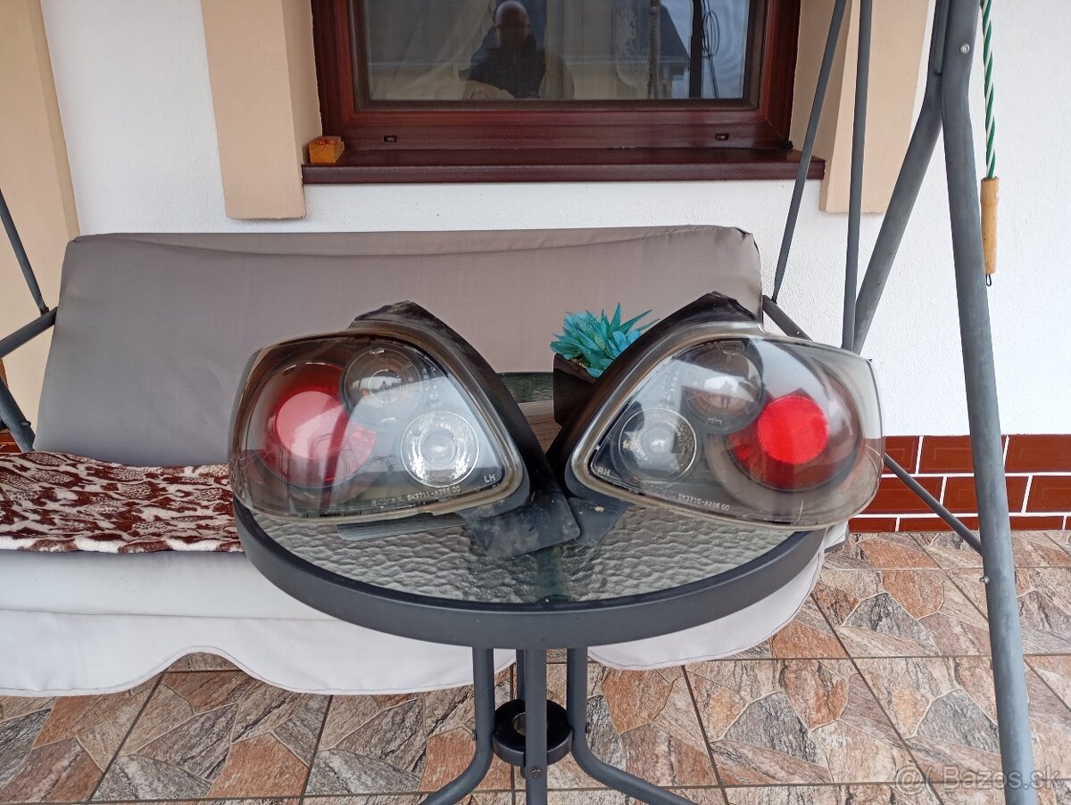 Zadné svetlá Peugeot 206 - 2