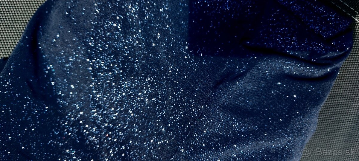 Trblietavé tmavomodré šaty - 2