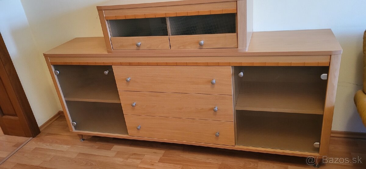Predám dve komody so šuflíkmi - 2