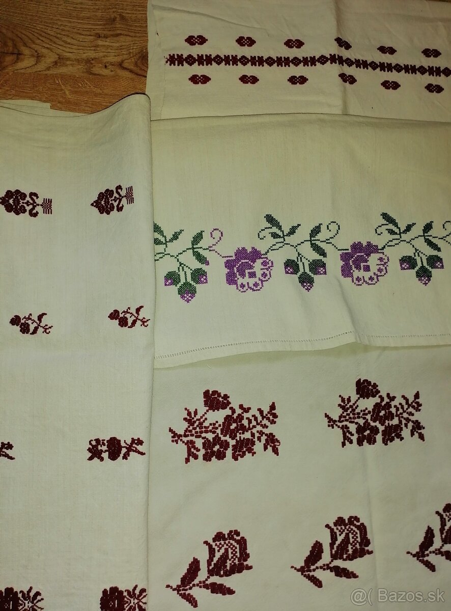Staré ľanové obrusy. - 2