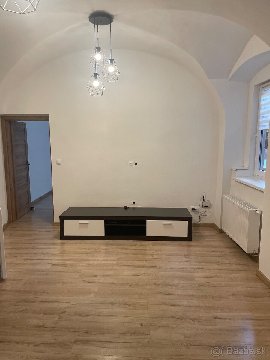 Prenajmem 2 izbový byt v Kežmarku - 2