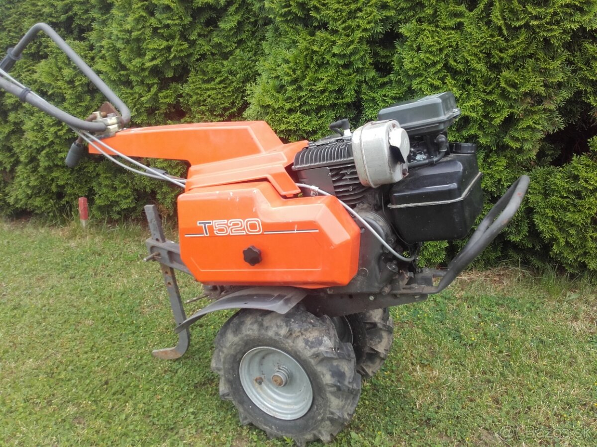Husqvarna T 520-traktorik - 2