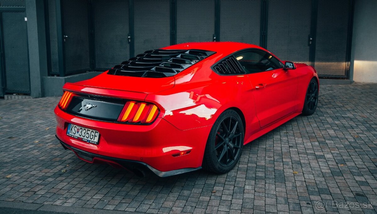 Ford Mustang - 2