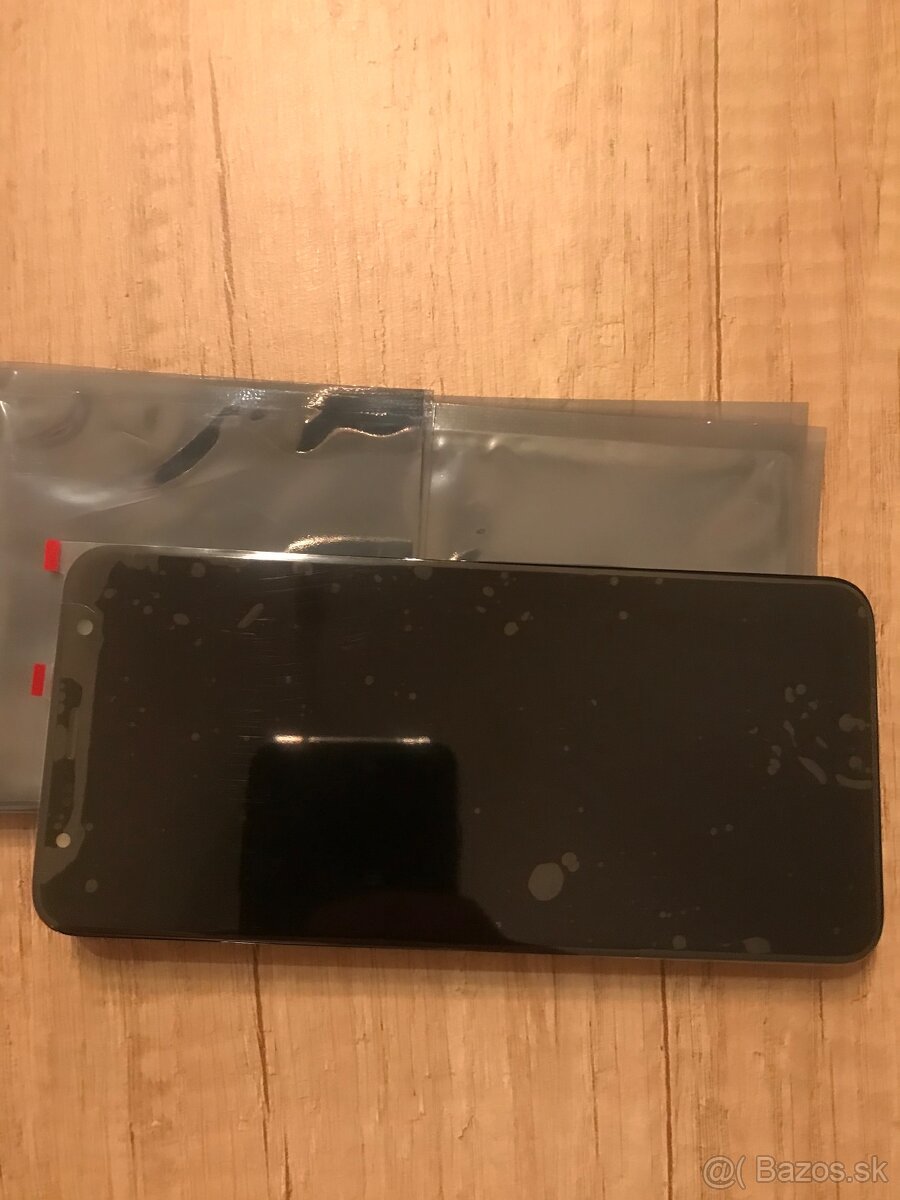 Lcd je novy j4+ alebo J6+ 2018 original - 2
