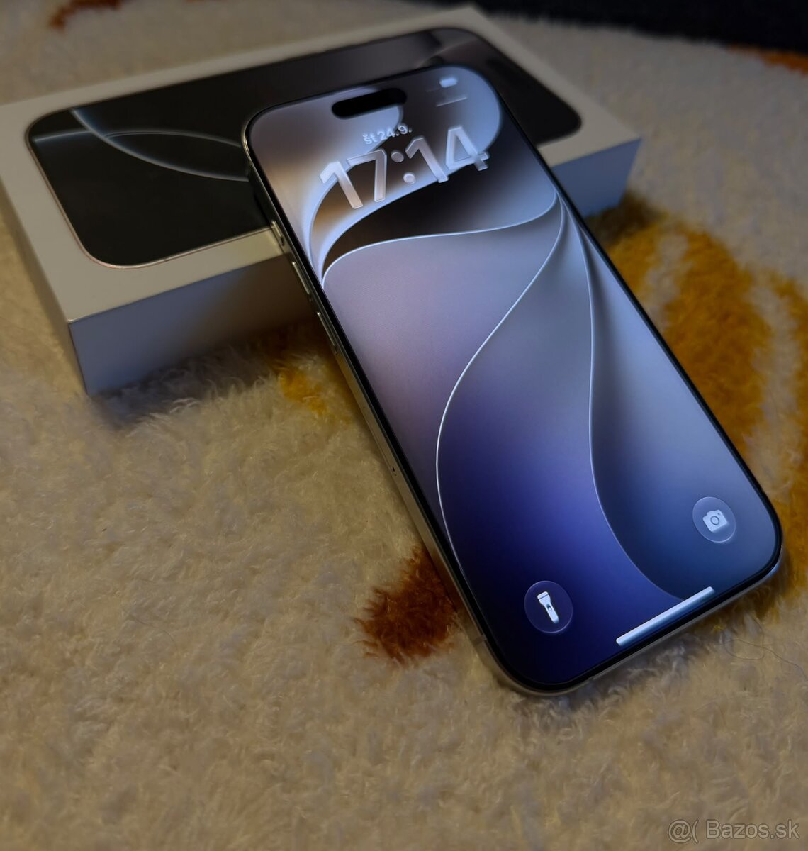 iPhone 16 Pro, White Titanium - 2