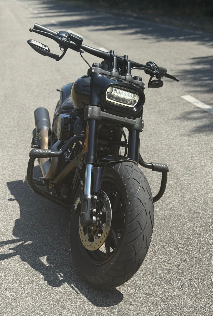 HARLEY DAVIDSON FAT BOB 107 - 2