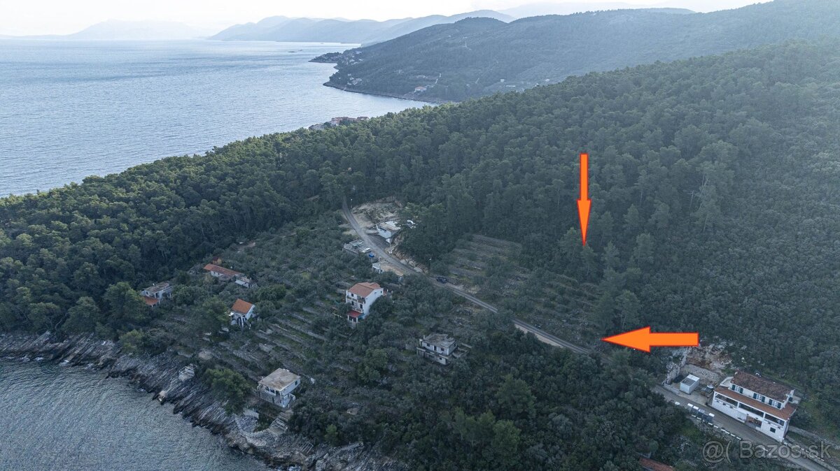Pozemok s výhľadom na more a súkromným lesom – jedinečná kom - 2