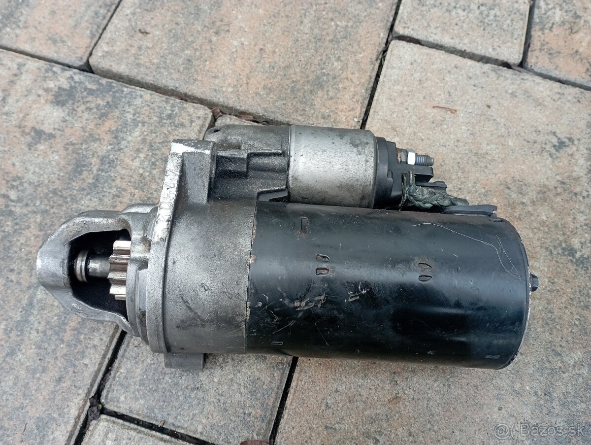 Pradam Štartér Audi A4 B7 - 2