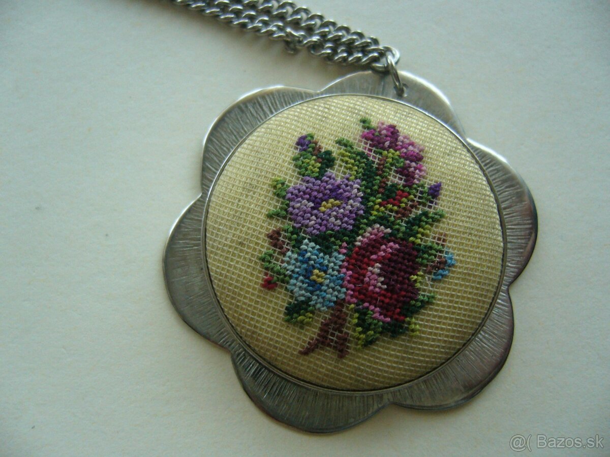 Náhrdelník s gobelínom - 2