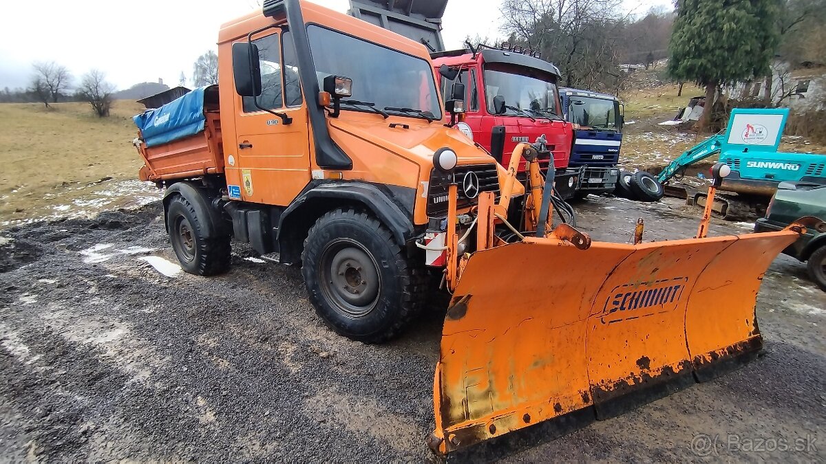 Mercedes Unimog U90 posýpač - 2