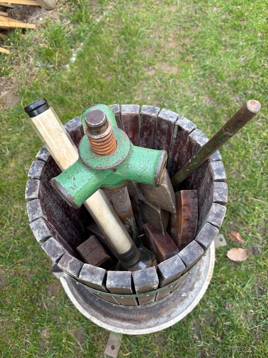 Lis a mlynček na hrozno - 2