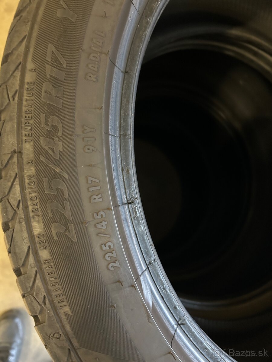 Letné pneumatiky 225/45 R17 - 2
