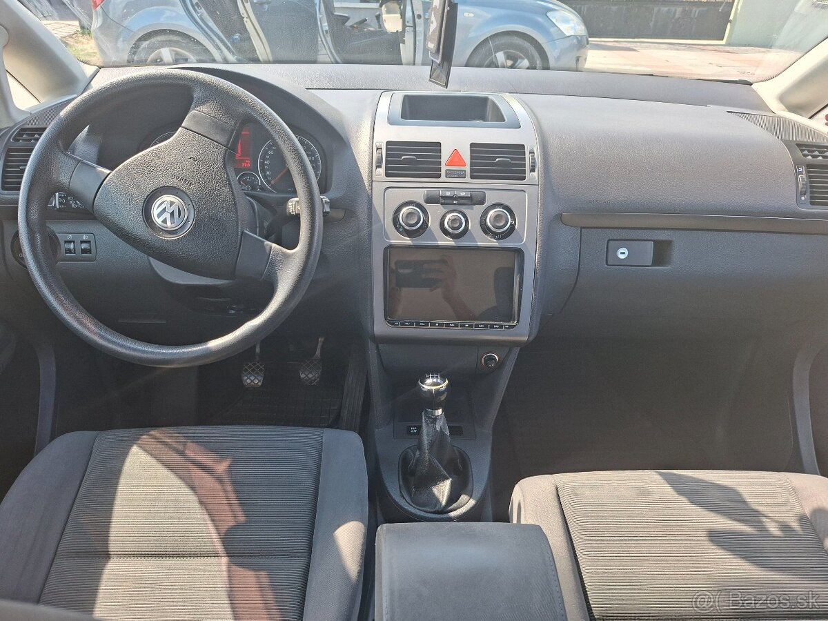 Touran 1.9tdi 77kw 7miestny - 2