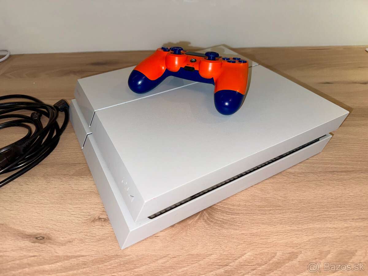 Playstation 4 (PS4) - 2