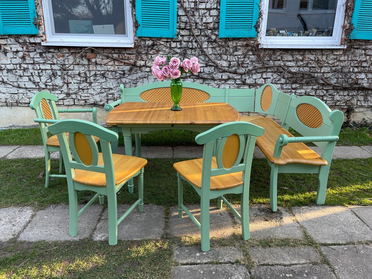 velka rohova lavica - 2