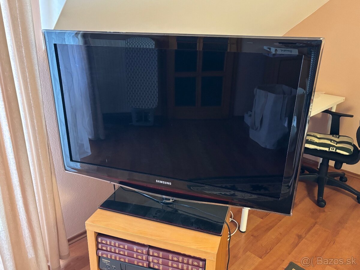 Predam LCD televizor Samsung LE40B651T3W - 2