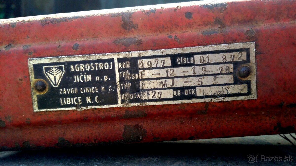 Malotraktor Agrostroj Novy Jicin s príslušenstvom - 2