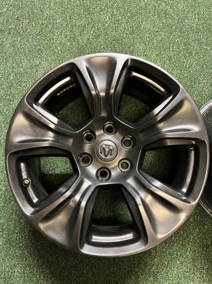 2Ks. Alu Dodge RAM 1500 5.Gen - Black - 2