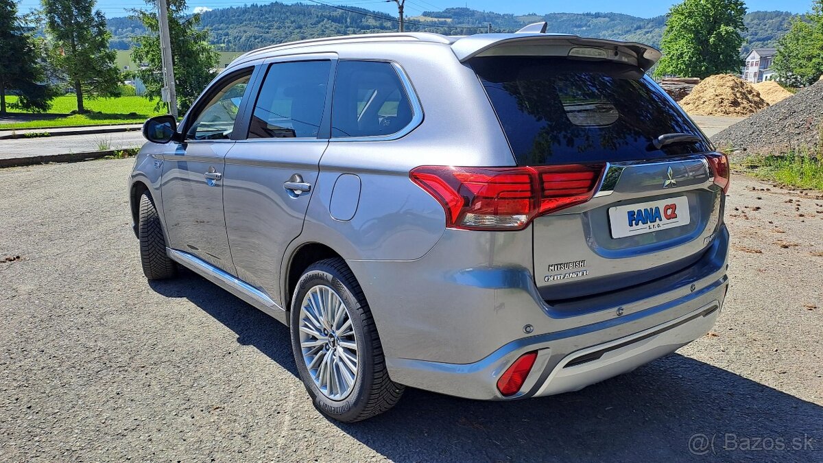 Outlander 2.4 PHEV 4WD Business - 2