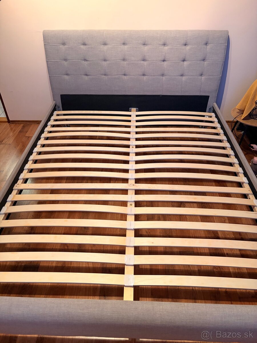 Predám kvalitnu čalúnenu posteľ - 2