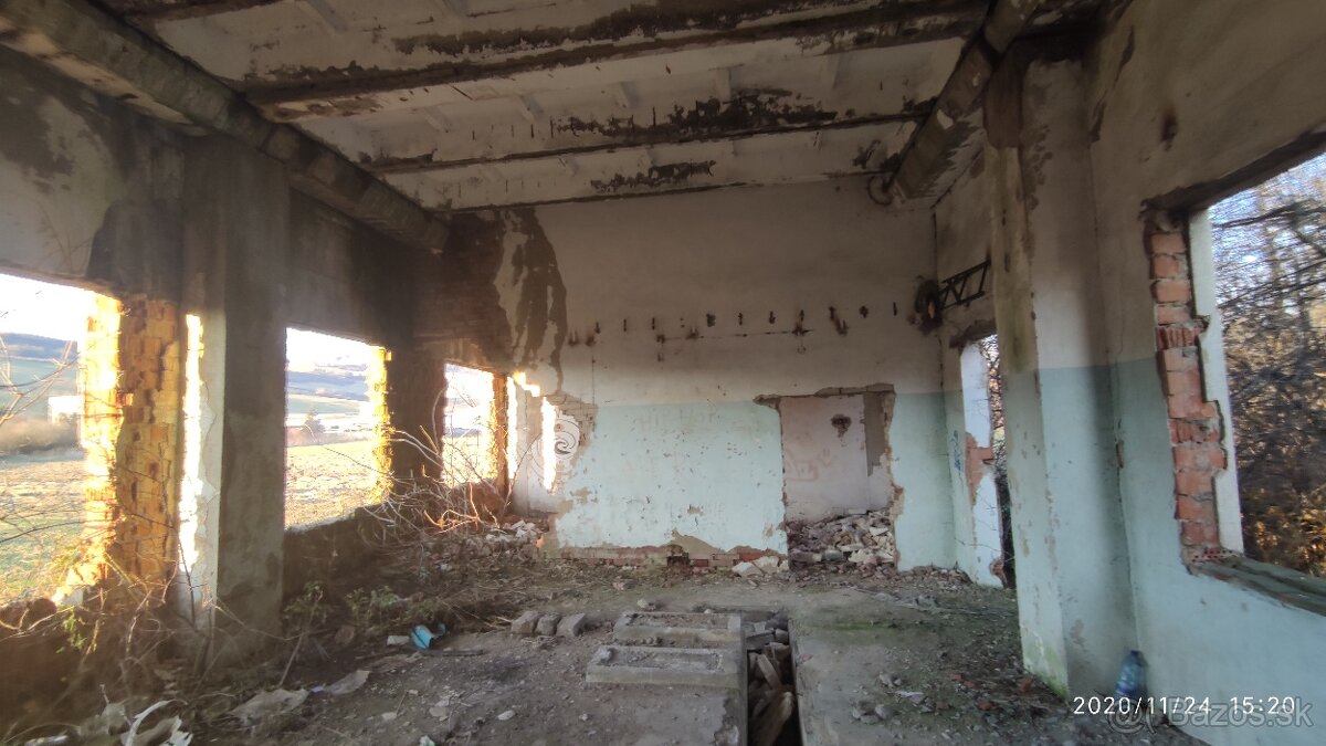 Predám pozemok s budovou - 2