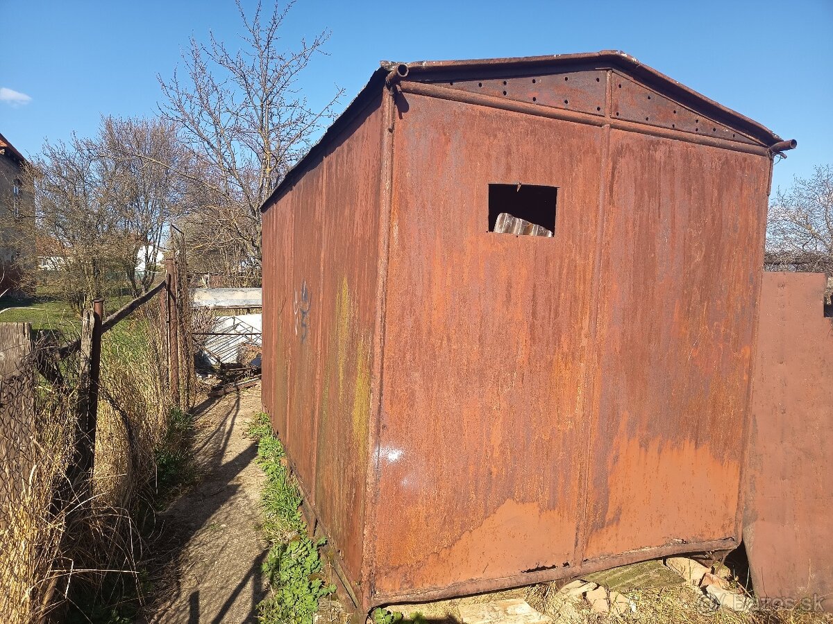 Plechová búda - 2