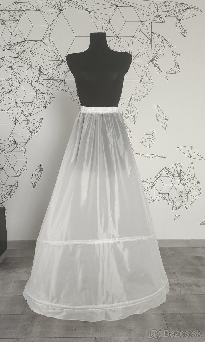 Nová spodnička pod svadobné šaty s vlečkou - 2