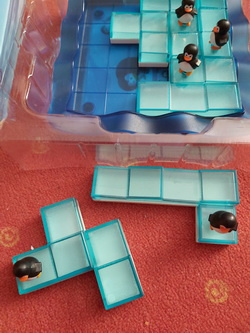 Logická hra tučniaci s cestovným vreckom - 2