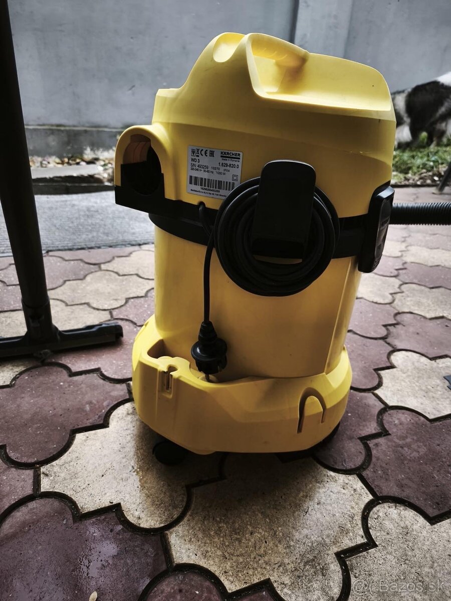 Vysávač Karcher - 2