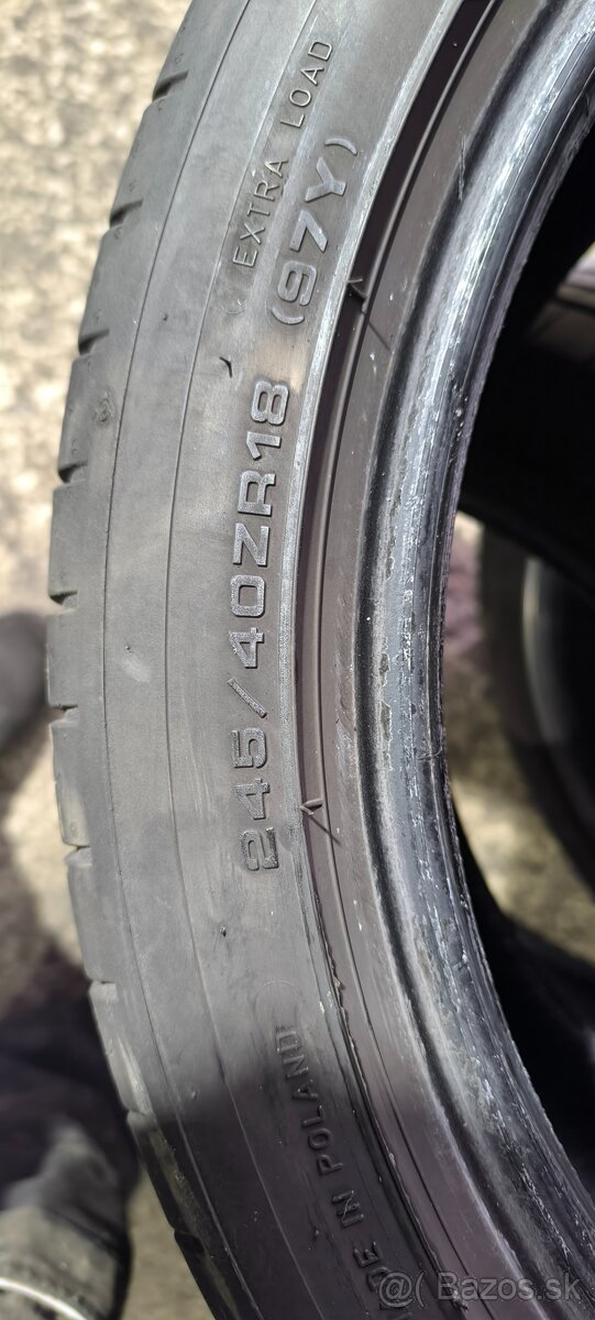 245/40 R18 - 2