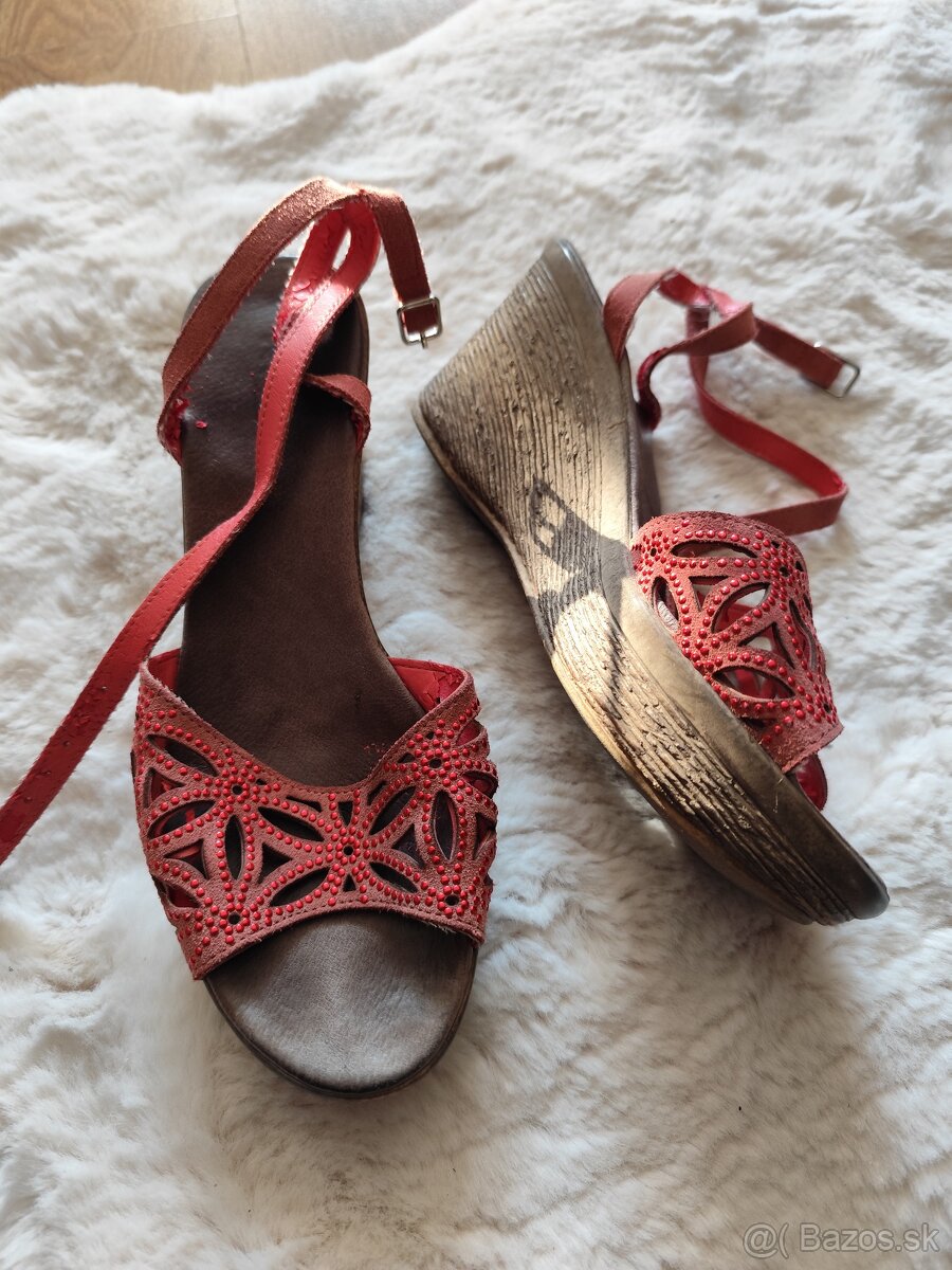 Šľapky a sandálky zdarma - 2