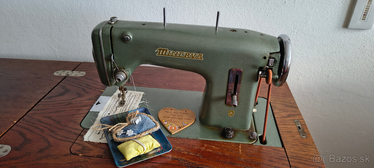 Šijací stroj - 2