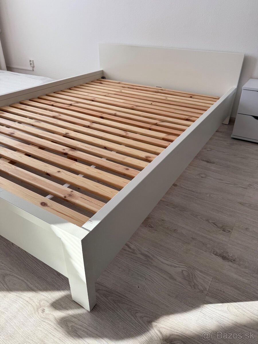Posteľ 140200 - 2