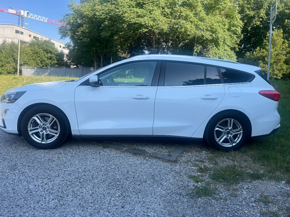 Ford Focus Kombi 1.0 EcoBoost - 2