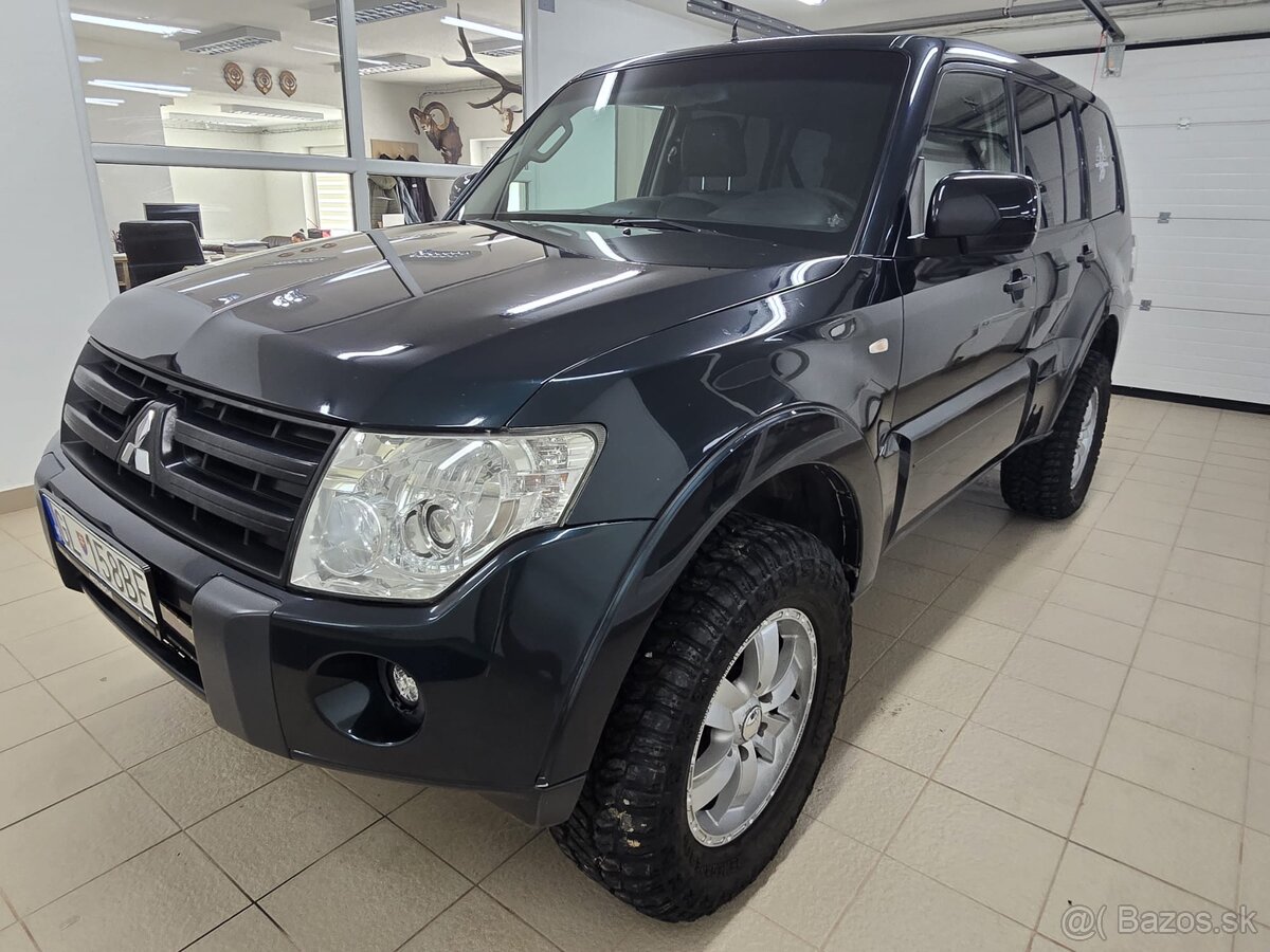 Mitsubishi Pajero 3.2DI-D M/T